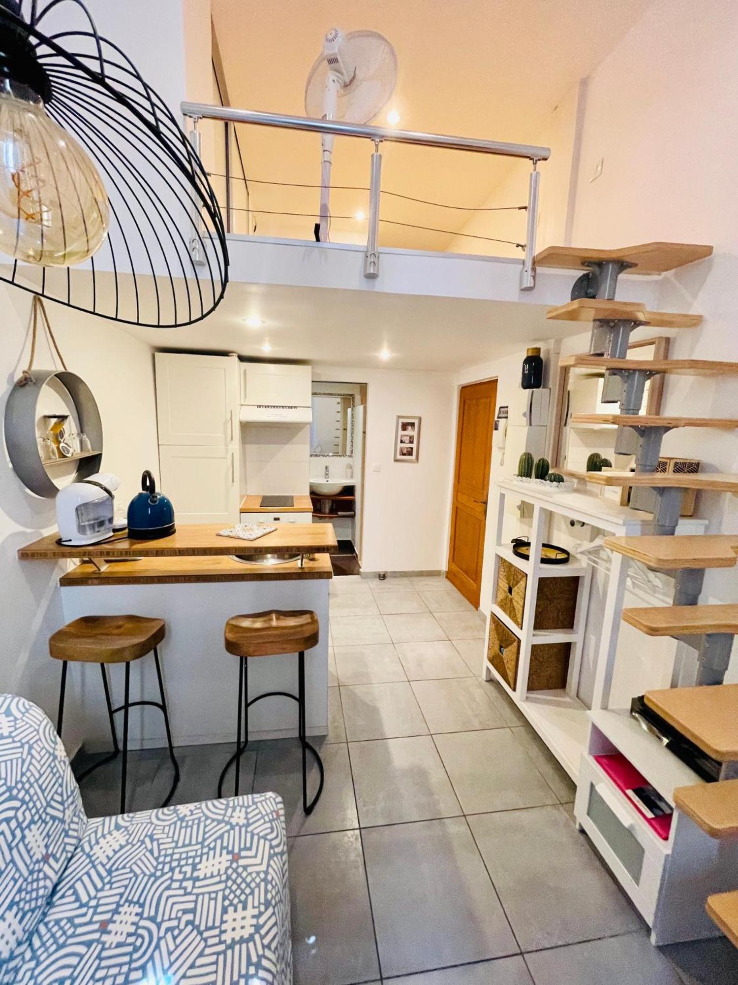 Ravissant Studio En Plein Centre De Марсель Экстерьер фото